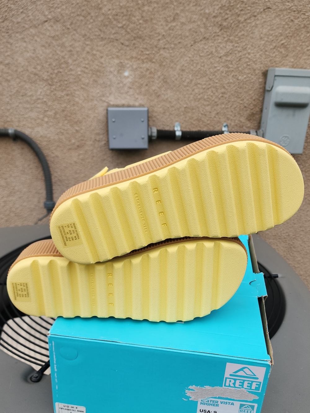 New Reef Water Vista Higher Yellow Platform Sandals, Sz. 9 - Picture 6 of 7
